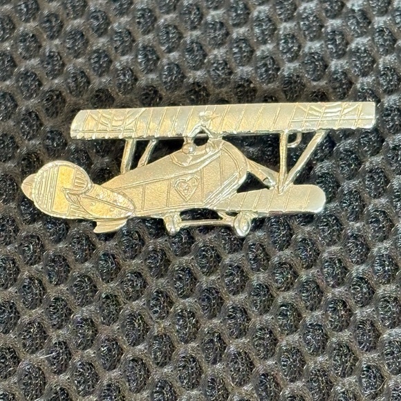 Vintage Silver Tone Airplane Brooch - Biplane with Heart Detail Unisex - Picture 1 of 9